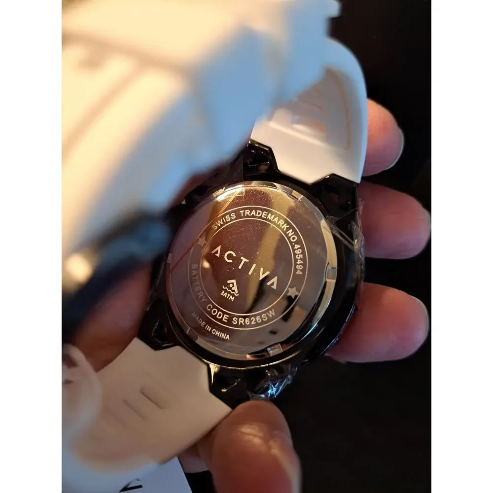Invicta easily gender